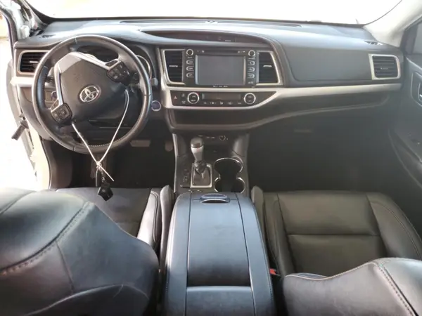 5TDJGRFH3KS056483 2019 TOYOTA HIGHLANDER - Image 8