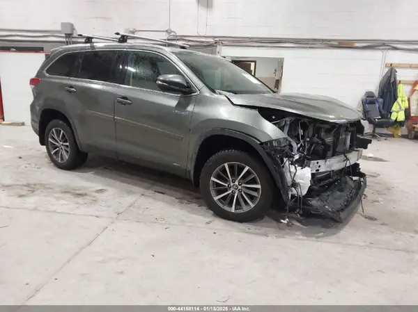 5TDJGRFH3KS059531 2019 TOYOTA HIGHLANDER - Image 1