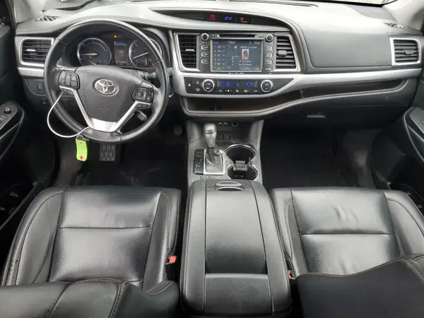 5TDJGRFH3KS067578 2019 TOYOTA HIGHLANDER - Image 8