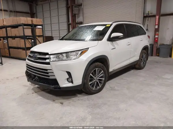 5TDJGRFH3KS070254 2019 TOYOTA HIGHLANDER - Image 2