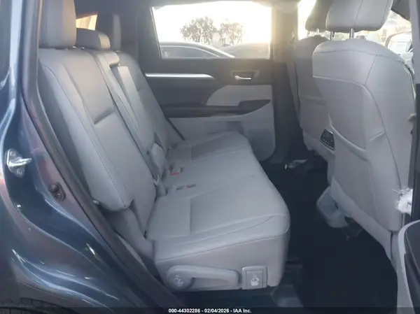 5TDJGRFH3KS076846 2019 TOYOTA HIGHLANDER - Image 8