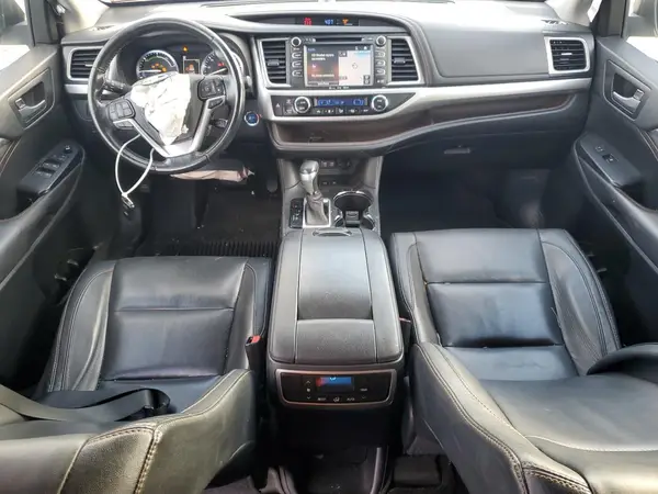 5TDJGRFH4HS024389 2017 TOYOTA HIGHLANDER - Image 8