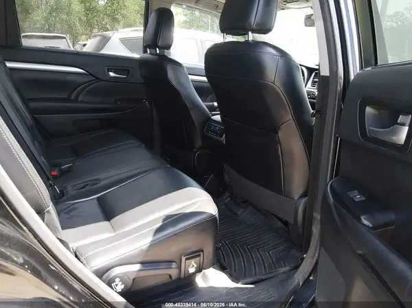 5TDJGRFH4HS025994 2017 TOYOTA HIGHLANDER - Image 8