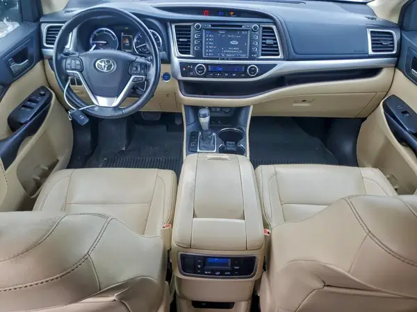 5TDJGRFH4HS029799 2017 TOYOTA HIGHLANDER - Image 8