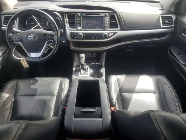 5TDJGRFH4JS041716 2018 TOYOTA HIGHLANDER - Image 8