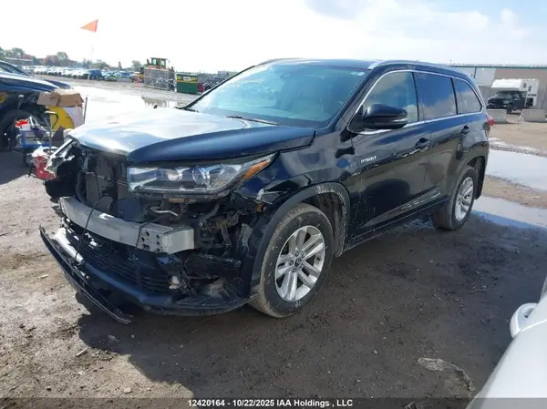 5TDJGRFH4JS043756 2018 TOYOTA HIGHLANDER - Image 2