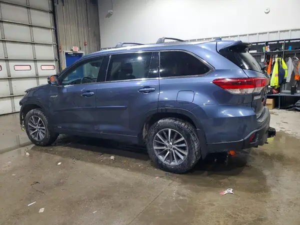 5TDJGRFH4JS048049 2018 TOYOTA HIGHLANDER - Image 2