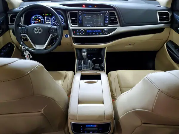 5TDJGRFH4JS050836 2018 TOYOTA HIGHLANDER - Image 8