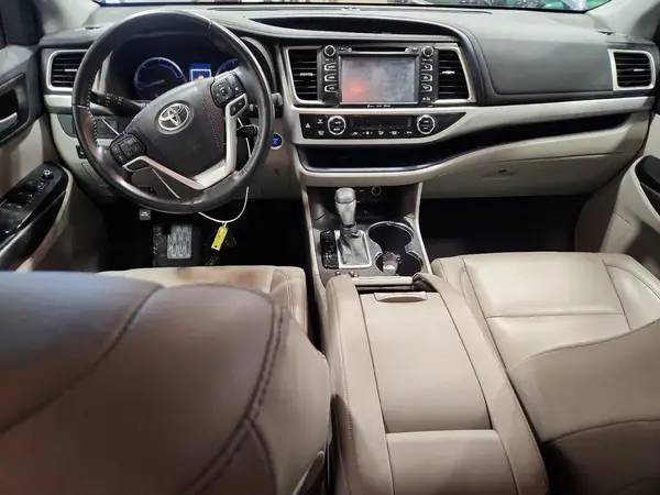 5TDJGRFH4KS063068 2019 TOYOTA HIGHLANDER - Image 8