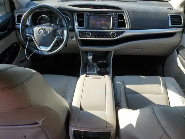 5TDJGRFH4KS063538 2019 TOYOTA HIGHLANDER - Image 8