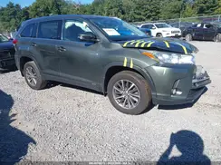 5TDJGRFH4KS064611 2019 TOYOTA HIGHLANDER
