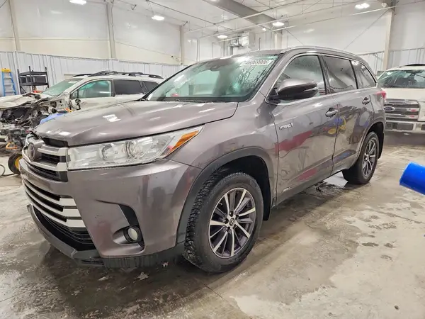 5TDJGRFH4KS070621 2019 TOYOTA HIGHLANDER - Image 1