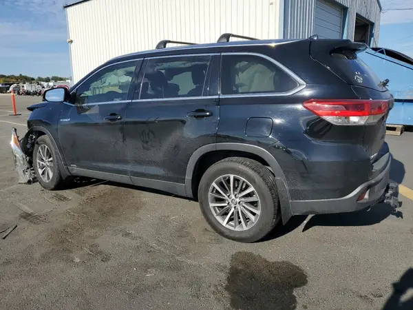 5TDJGRFH4KS075012 2019 TOYOTA HIGHLANDER - Image 2