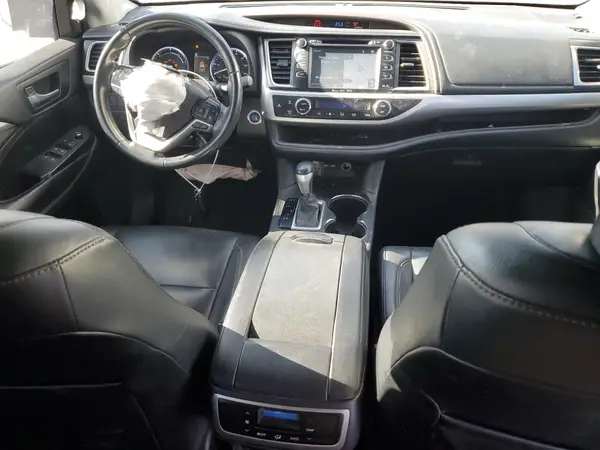 5TDJGRFH4KS075012 2019 TOYOTA HIGHLANDER - Image 8