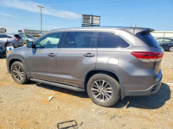 5TDJGRFH5HS024580 2017 TOYOTA HIGHLANDER - Image 2