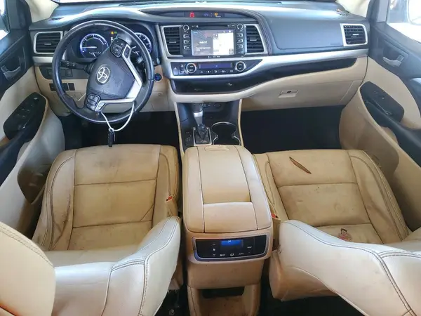 5TDJGRFH5JS045273 2018 TOYOTA HIGHLANDER - Image 8