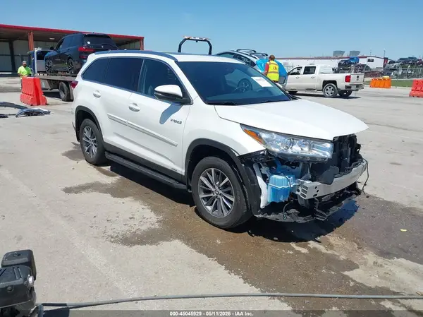 5TDJGRFH5KS053083 2019 TOYOTA HIGHLANDER - Image 1
