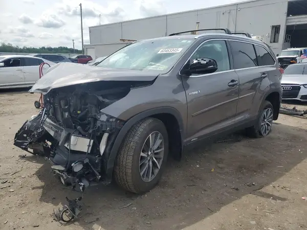 5TDJGRFH5KS053696 2019 TOYOTA HIGHLANDER - Image 1