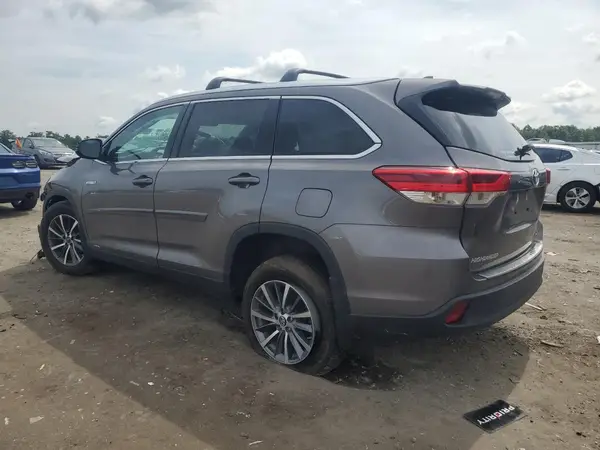 5TDJGRFH5KS053696 2019 TOYOTA HIGHLANDER - Image 2