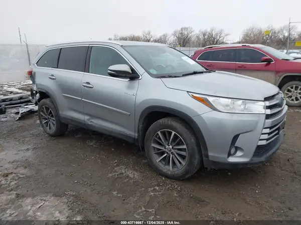 5TDJGRFH5KS064570 2019 TOYOTA HIGHLANDER
