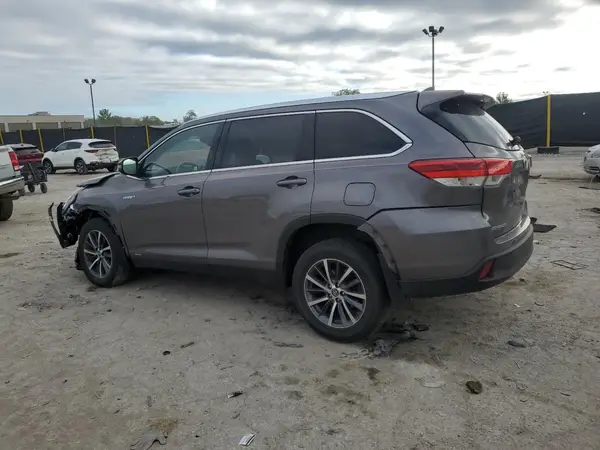 5TDJGRFH5KS068893 2019 TOYOTA HIGHLANDER - Image 2