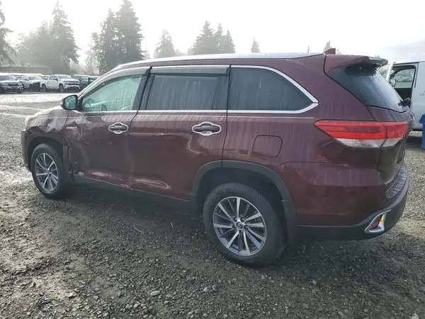 5TDJGRFH5KS073043 2019 TOYOTA HIGHLANDER - Image 2