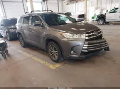5TDJGRFH5KS076623 2019 TOYOTA HIGHLANDER
