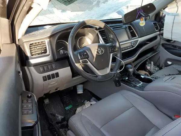 5TDJGRFH6HS030968 2017 TOYOTA HIGHLANDER - Image 8