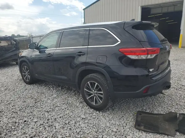 5TDJGRFH6HS031909 2017 TOYOTA HIGHLANDER - Image 2