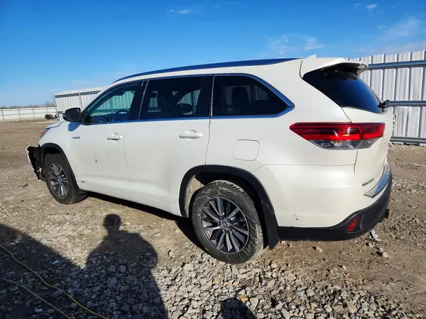 5TDJGRFH6JS039160 2018 TOYOTA HIGHLANDER - Image 2