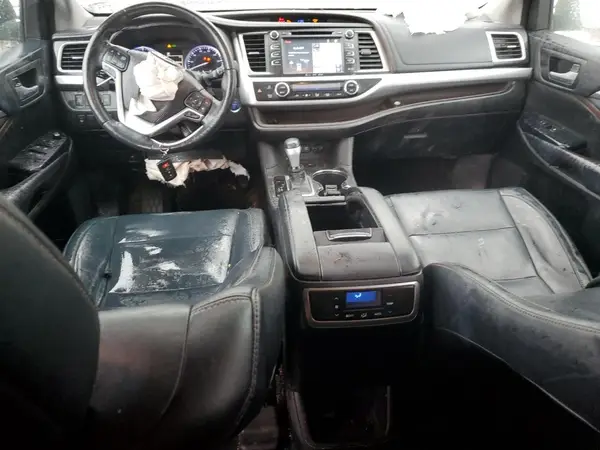 5TDJGRFH6JS045041 2018 TOYOTA HIGHLANDER - Image 8