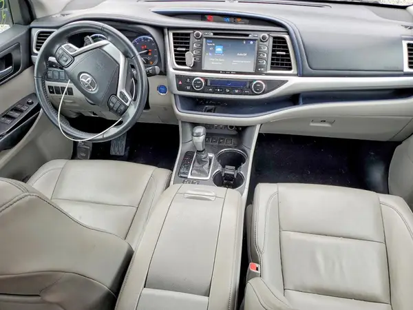 5TDJGRFH6KS056204 2019 TOYOTA HIGHLANDER - Image 8