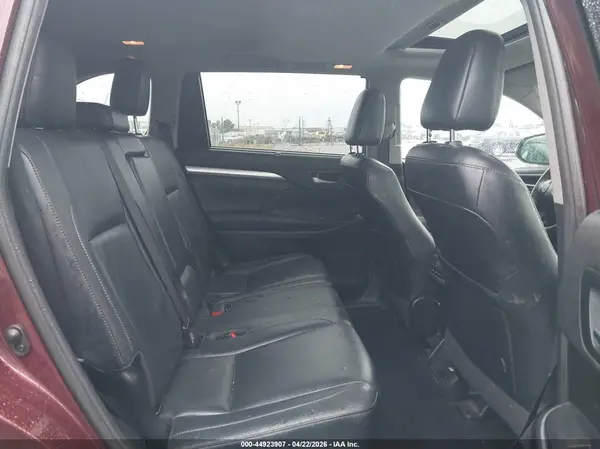 5TDJGRFH6KS062536 2019 TOYOTA HIGHLANDER - Image 8