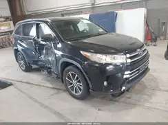 5TDJGRFH6KS065744 2019 TOYOTA HIGHLANDER