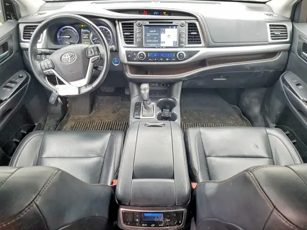 5TDJGRFH6KS067882 2019 TOYOTA HIGHLANDER - Image 8
