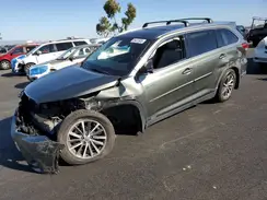 5TDJGRFH6KS068496 2019 TOYOTA HIGHLANDER