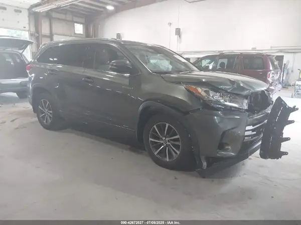 5TDJGRFH7HS020756 2017 TOYOTA HIGHLANDER - Image 1
