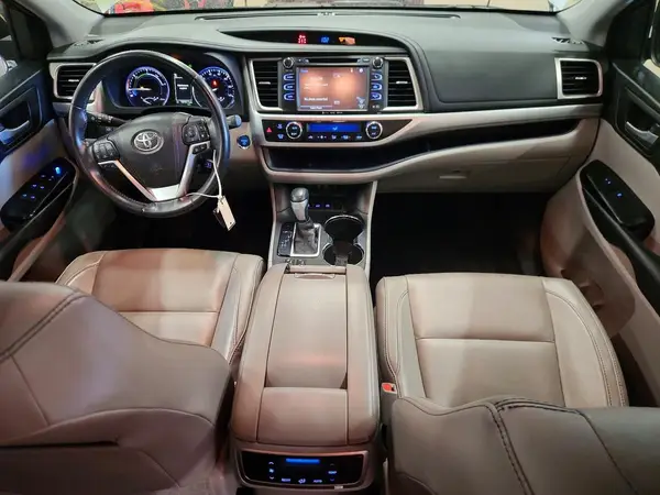 5TDJGRFH7HS026430 2017 TOYOTA HIGHLANDER - Image 8