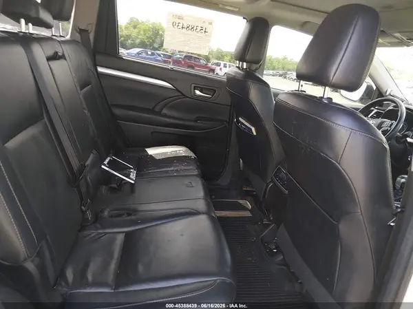 5TDJGRFH7HS030395 2017 TOYOTA HIGHLANDER - Image 8