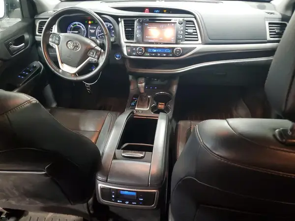 5TDJGRFH7HS035547 2017 TOYOTA HIGHLANDER - Image 8