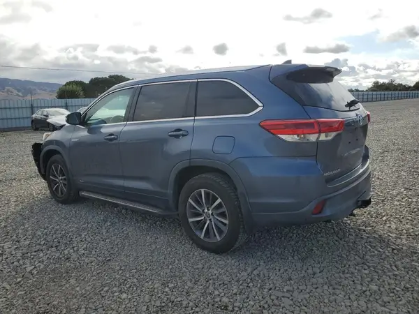 5TDJGRFH7HS036374 2017 TOYOTA HIGHLANDER - Image 2