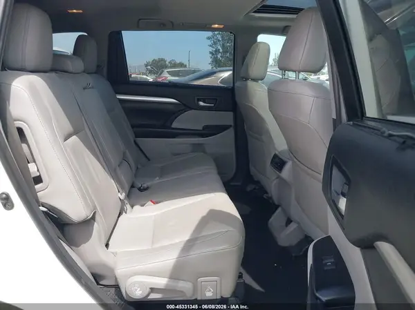 5TDJGRFH7JS042293 2018 TOYOTA HIGHLANDER - Image 8