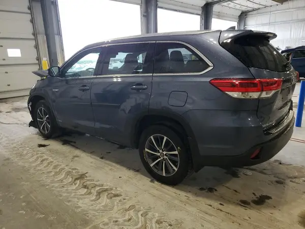 5TDJGRFH7JS044674 2018 TOYOTA HIGHLANDER - Image 2