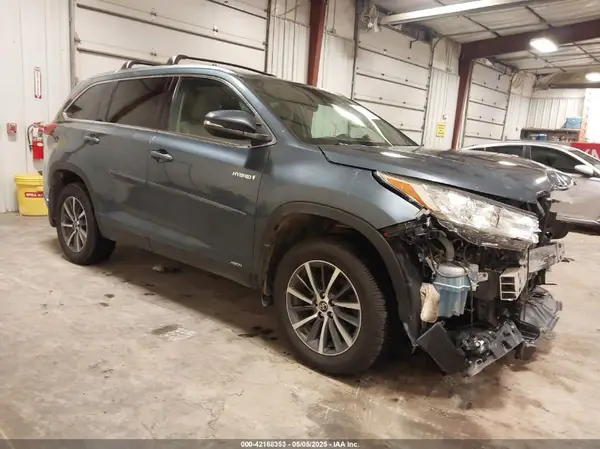 5TDJGRFH7KS053019 2019 TOYOTA HIGHLANDER - Image 1