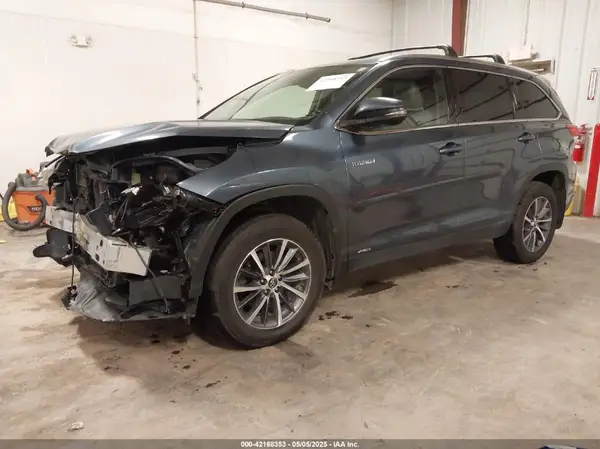 5TDJGRFH7KS053019 2019 TOYOTA HIGHLANDER - Image 2