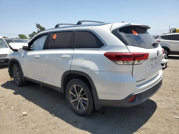 5TDJGRFH7KS057104 2019 TOYOTA HIGHLANDER - Image 2