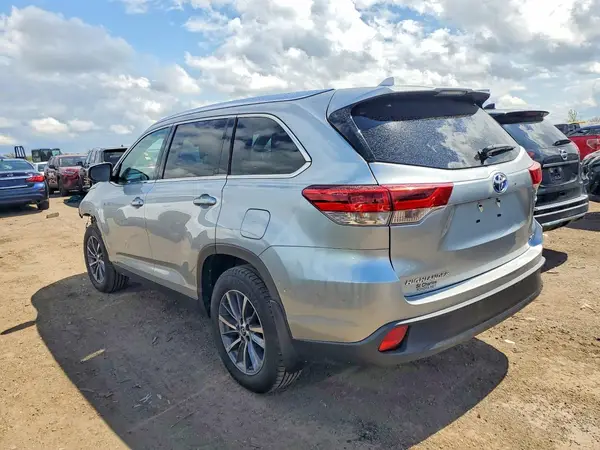 5TDJGRFH7KS062108 2019 TOYOTA HIGHLANDER - Image 2