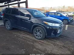 5TDJGRFH7KS065607 2019 TOYOTA HIGHLANDER