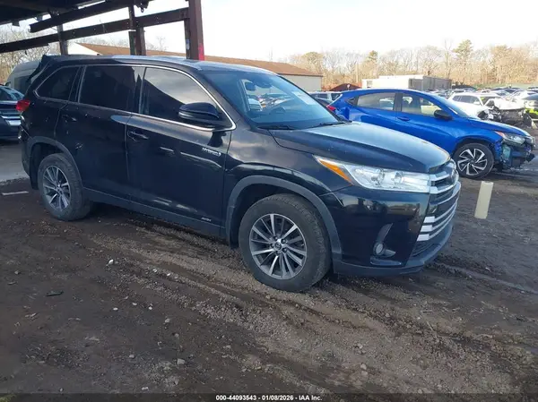 5TDJGRFH7KS065607 2019 TOYOTA HIGHLANDER - Image 1