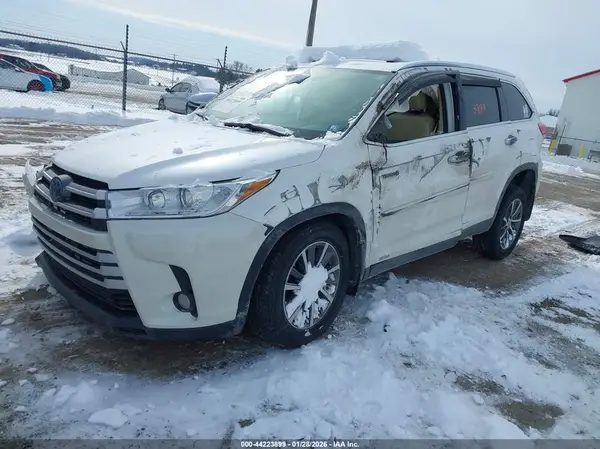 5TDJGRFH7KS078356 2019 TOYOTA HIGHLANDER - Image 2
